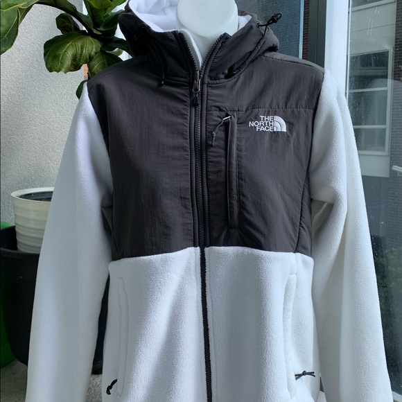 The North Face Jackets & Blazers - Women’s North Face Denali Fleece Small Jacket